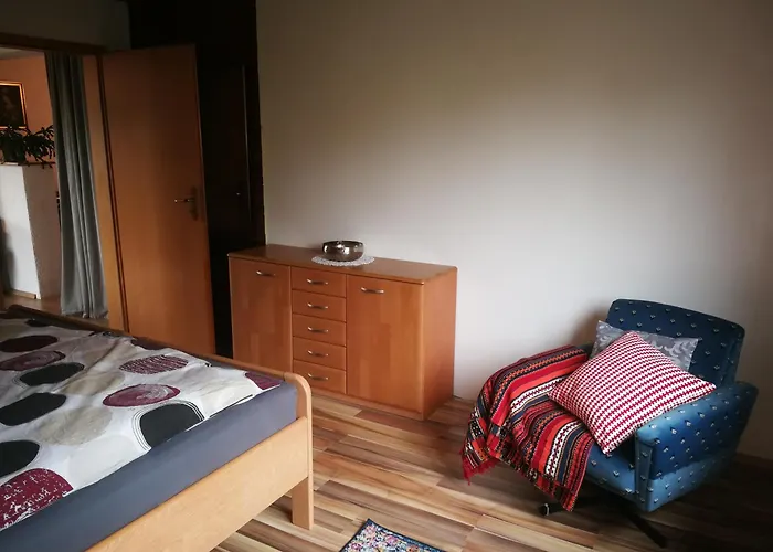 Apartamento Mit Balkon 1.og Neustadt bei Coburg